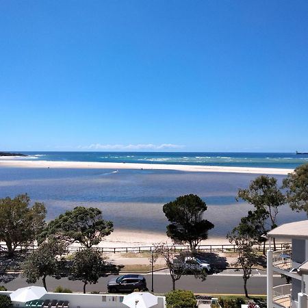 Moorings Beach Resort Caloundra Eksteriør billede