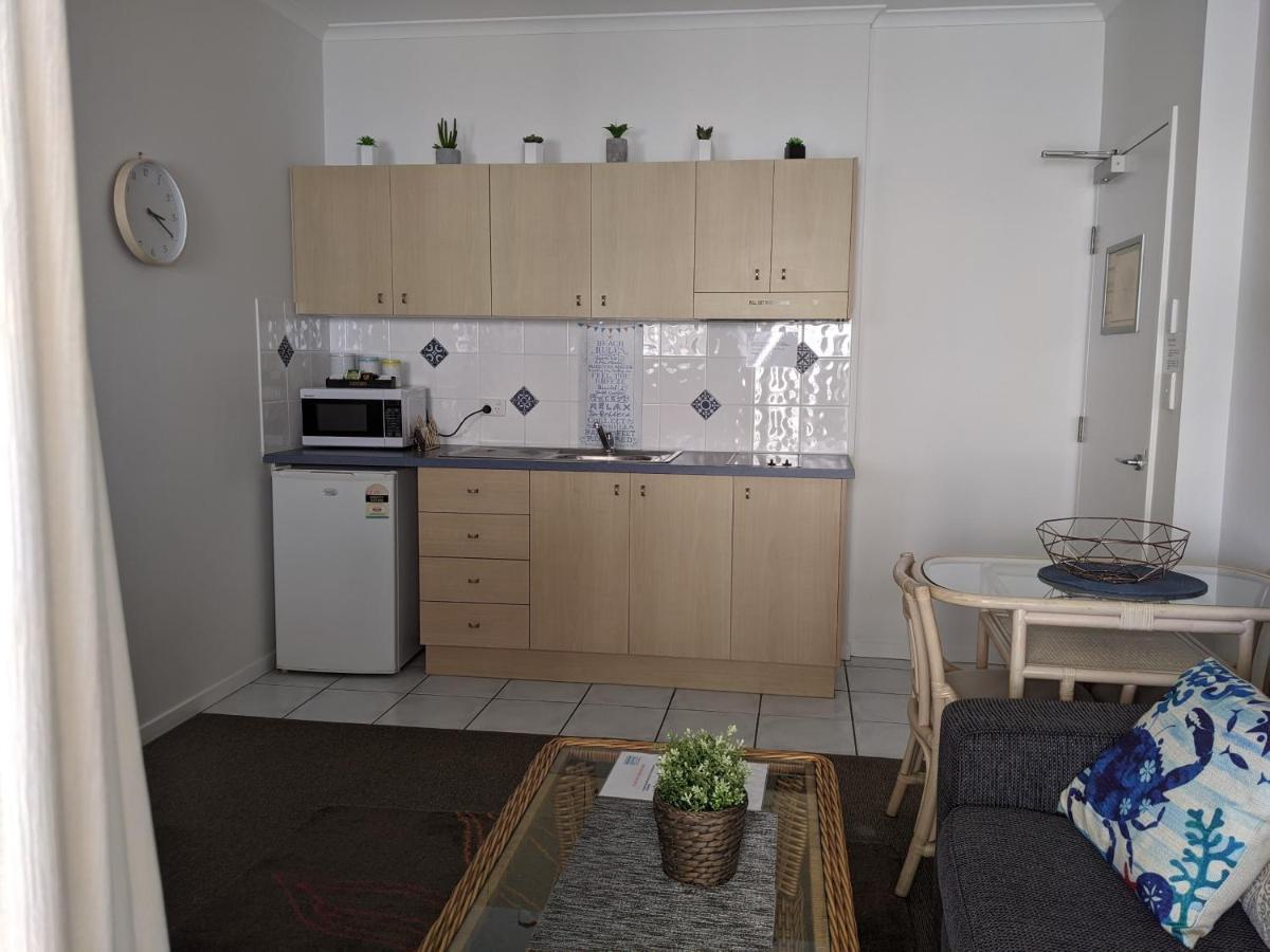 Moorings Beach Resort Caloundra Eksteriør billede