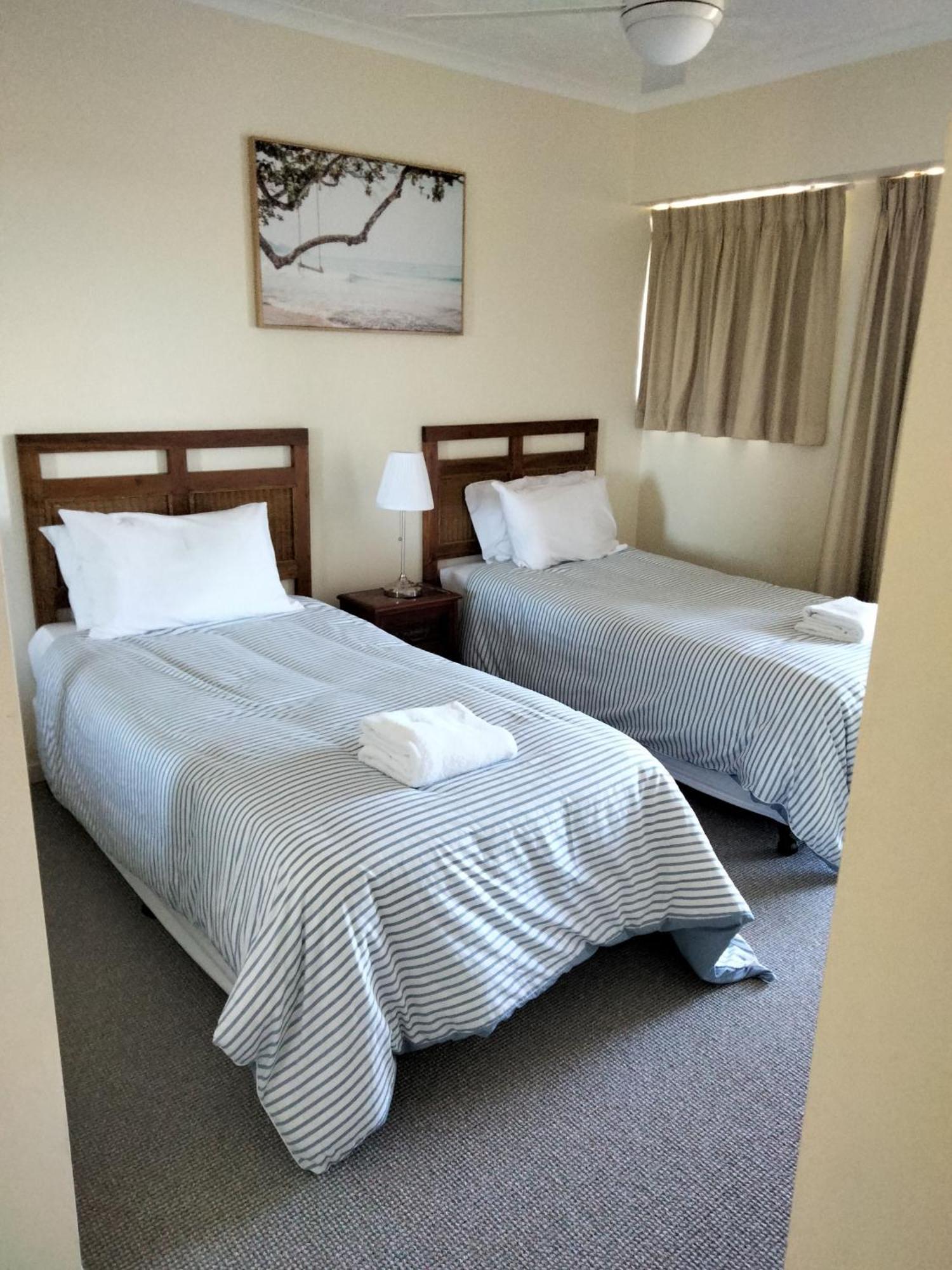 Moorings Beach Resort Caloundra Eksteriør billede