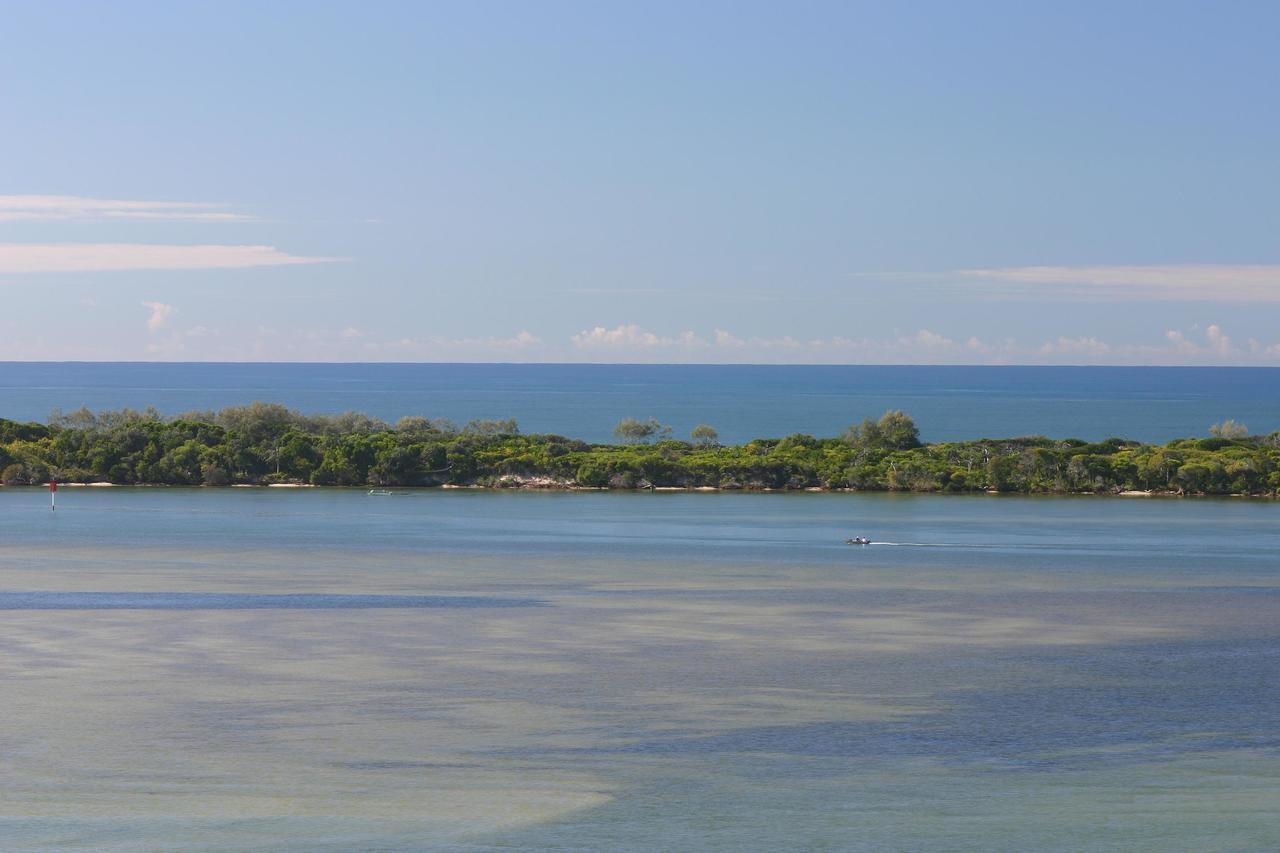 Moorings Beach Resort Caloundra Eksteriør billede