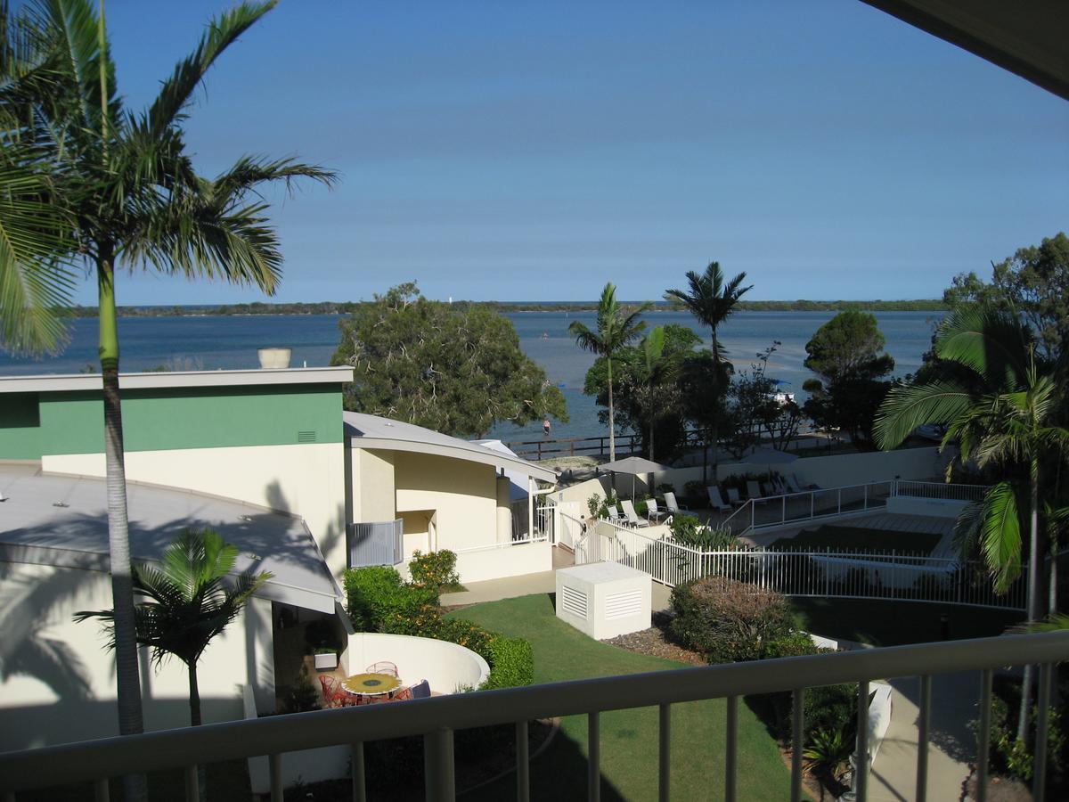 Moorings Beach Resort Caloundra Eksteriør billede