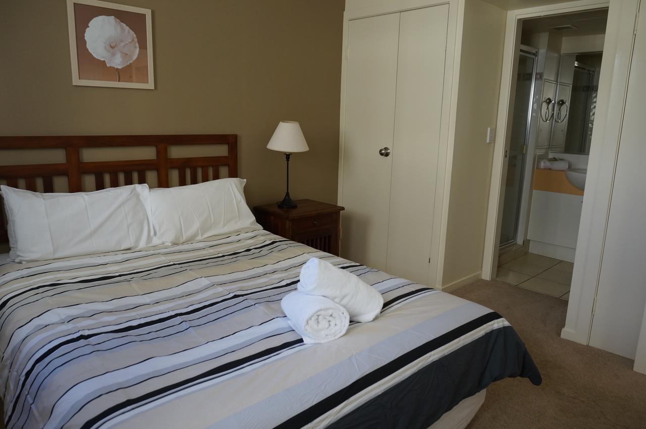 Moorings Beach Resort Caloundra Eksteriør billede