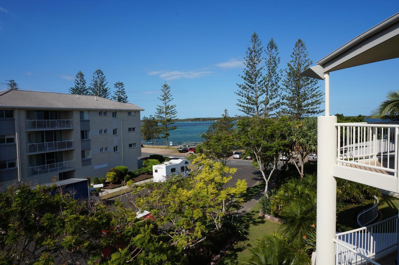 Moorings Beach Resort Caloundra Eksteriør billede